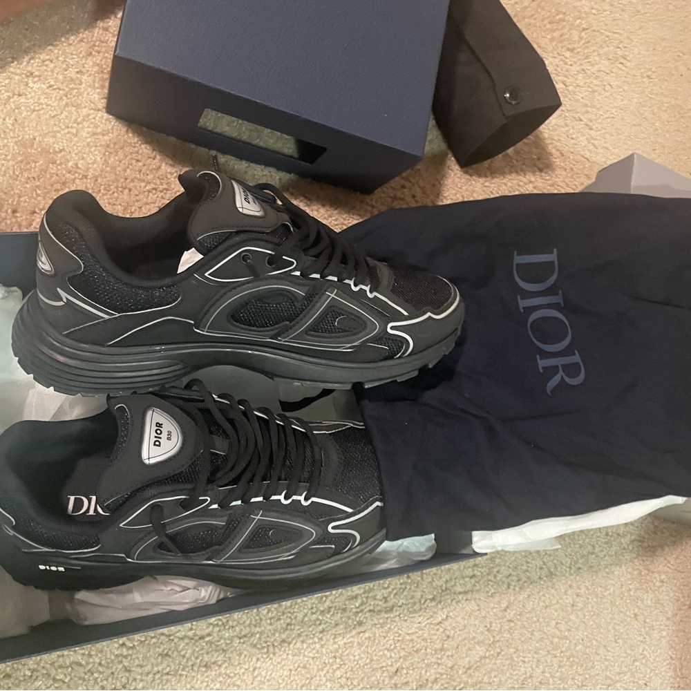 Dior b30
